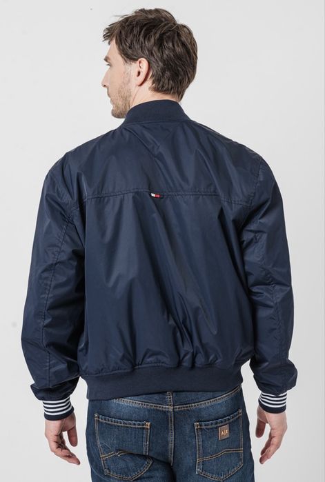 Двулицево яке бомбър Tommy Hilfiger