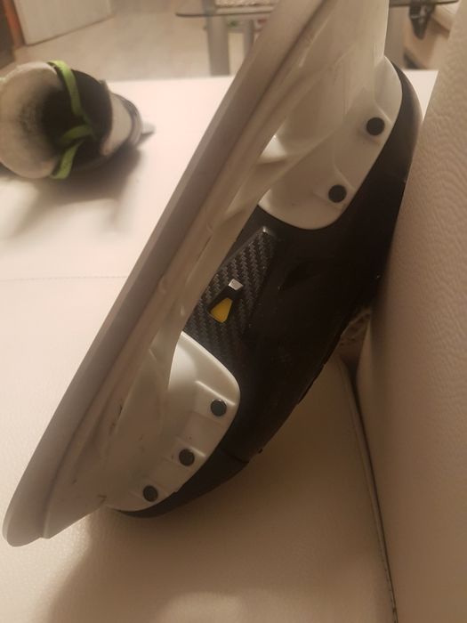 Хокейни кънки CCM Super Tacks 9350. Номер 36