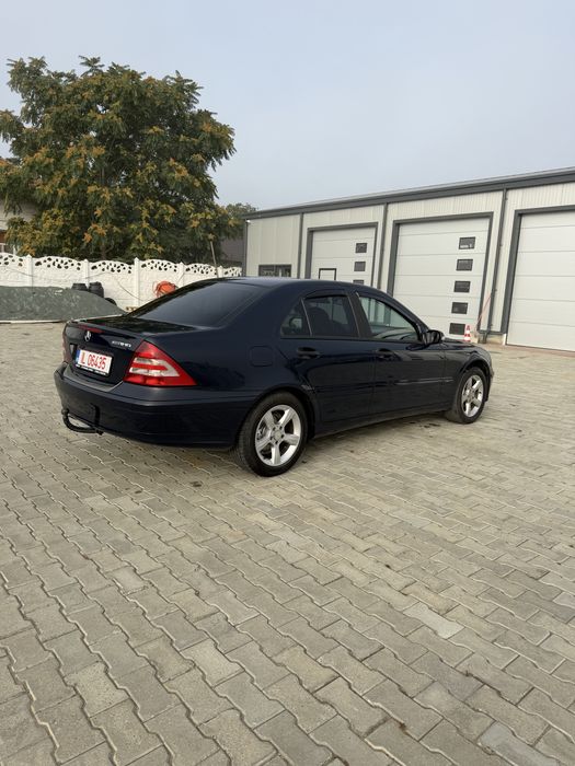 MERCEDES-BENZ C-Class 2004 — imagine 9