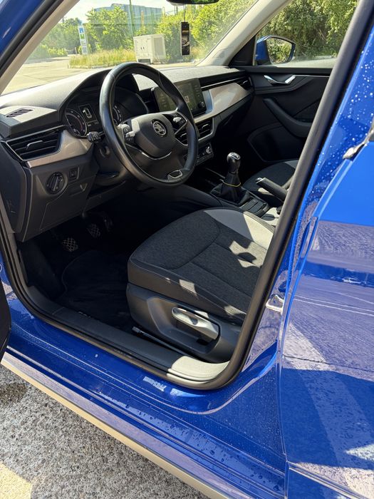 Skoda kaminq an 2022 cutie manuala