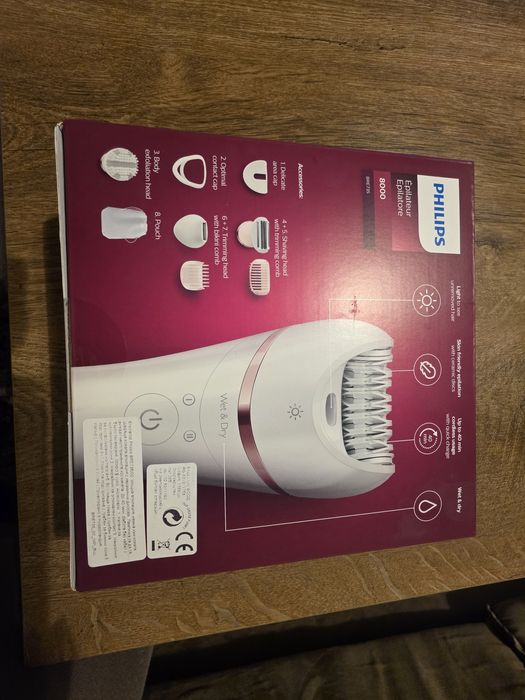 Епилатор Philips Series 8000 BRE735