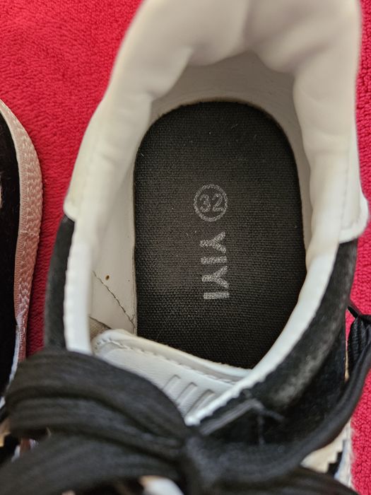 Vand adidasi fete, marimea 32