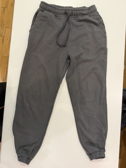 долнище в цвят тъмно сиво