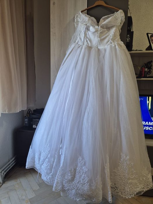 Rochie mireasa noua