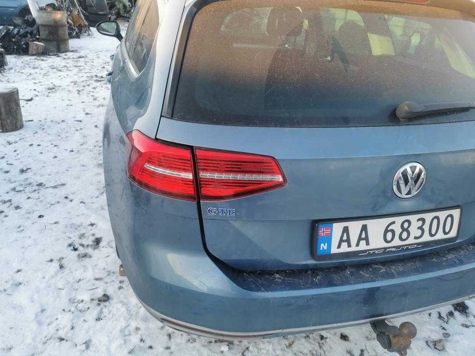 hayon cu luneta vw passat b8 break