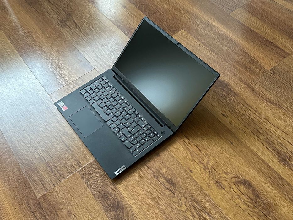 15.6' Full HD Ryzen 5 7520u Lenovo V15 G4 8GB LPDDR5/256GB NVMe/Radeon 610m/Бат 8ч