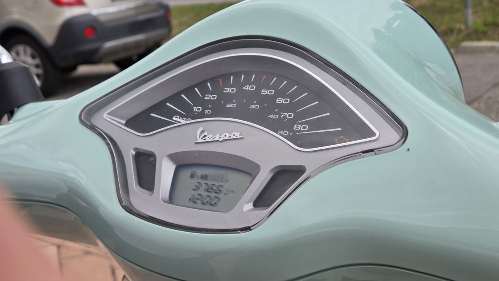 Scuter Piaggio- Vespa Primavera // fabr  2021 - doar   3.7oo km