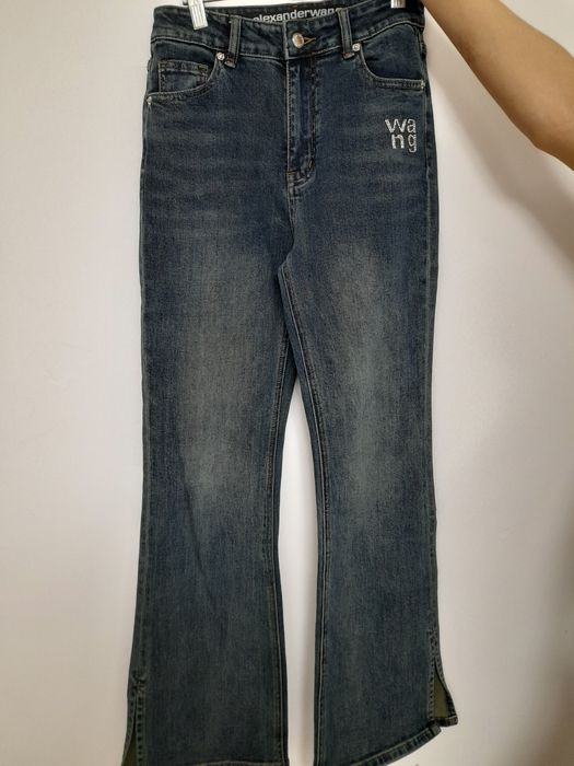 Джинсы легкий клёш