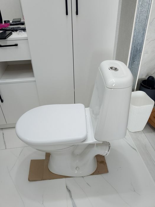 Унитаз продаётся