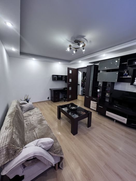 Închiriez apartament cu 3 camere in Drumul Taberei Bucuresti