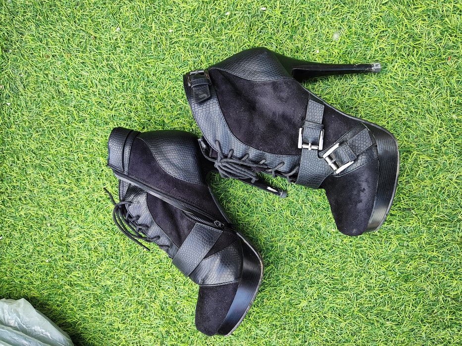 Продам женскую обувь