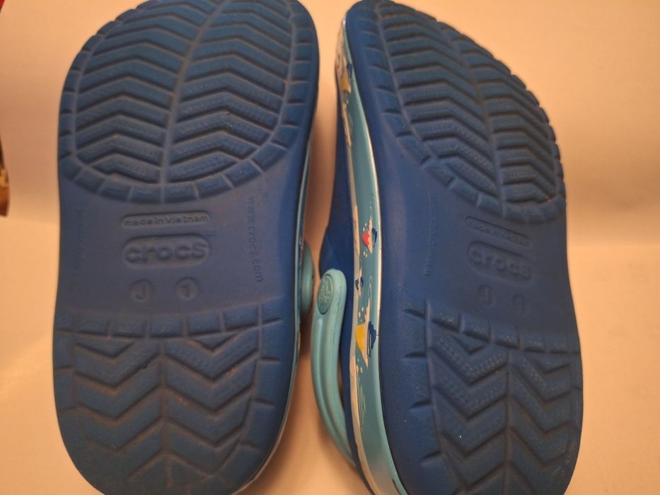 Crocs Baby Shark marimea 32÷33