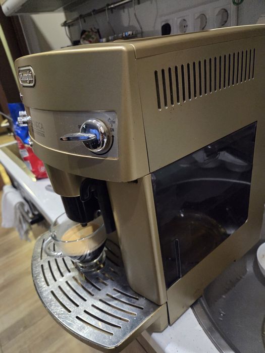 Кафе машина Delonghi Magnifica