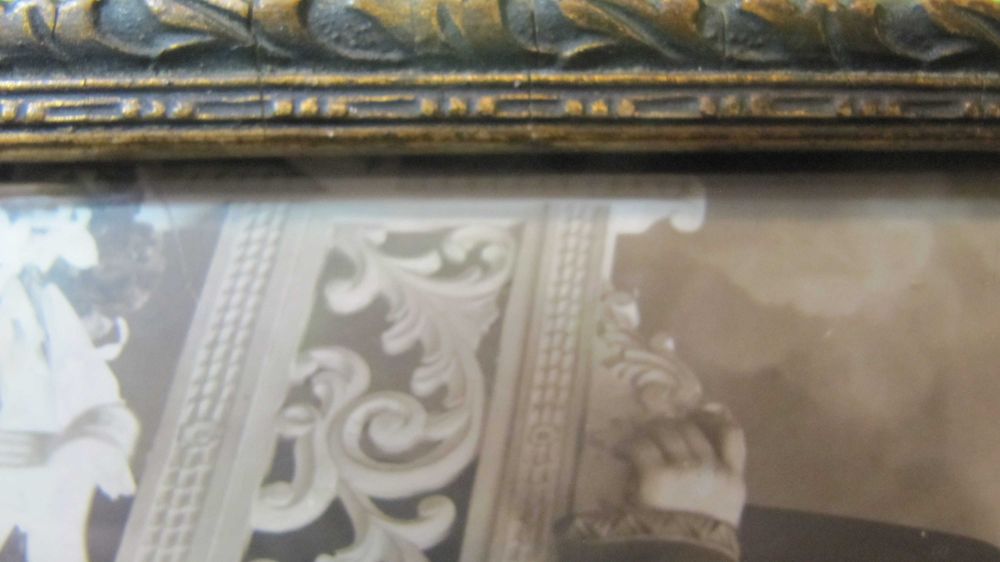 стара фотография в рамка