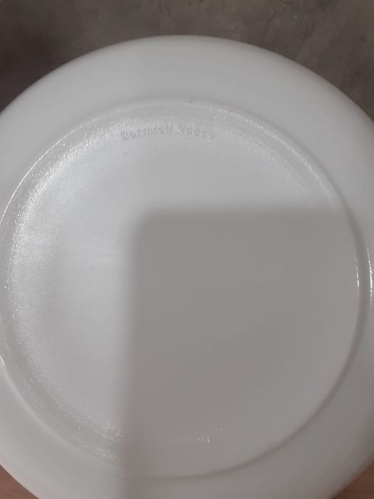 2 бр. бели купи Bormioli, 23см