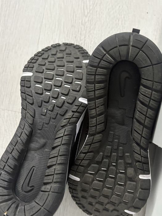 Vand adidasi nike marime 35