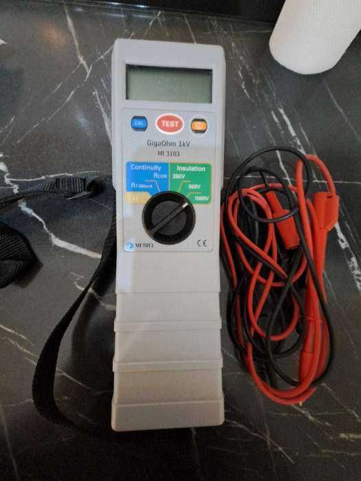 Megohmetru profesional Giga OHM MI 3103