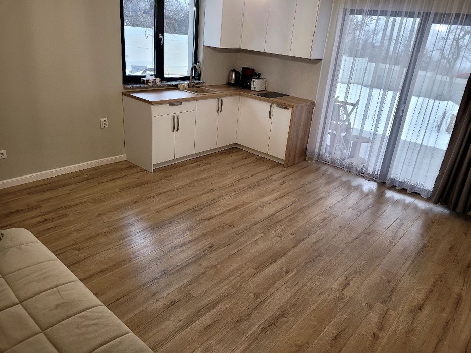 Vand Casa în Colibași (Lazu)