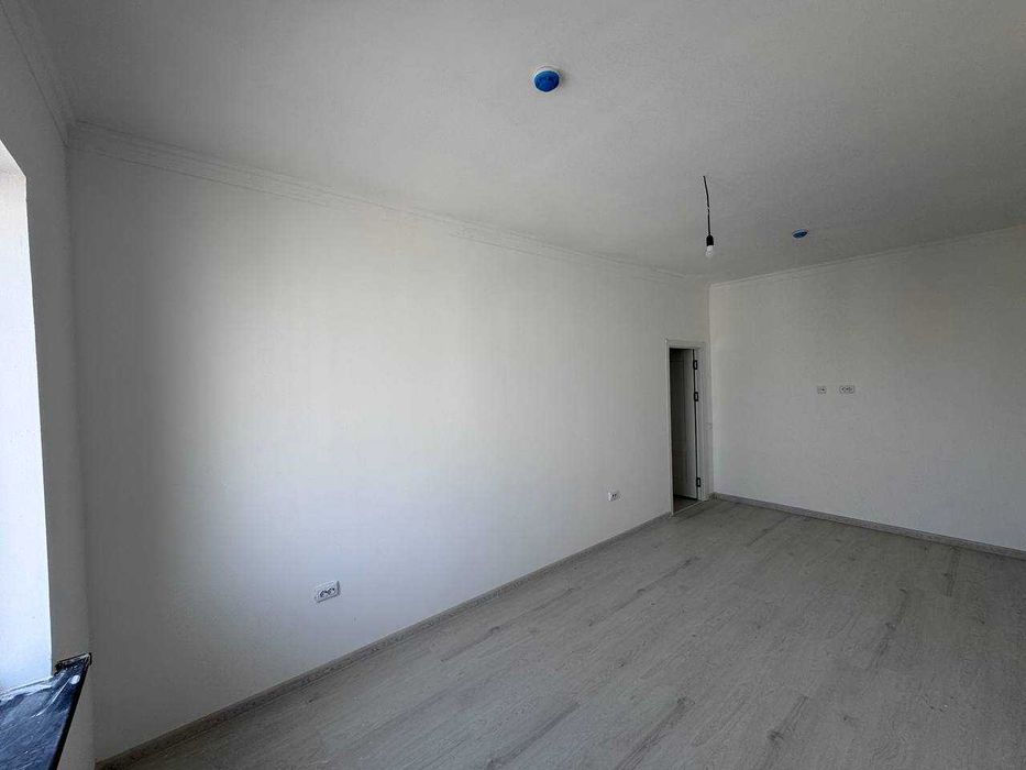 Новостройка с кадастром 3/10/10 с ремонтом 70,5 кв.м. Махтумкули=