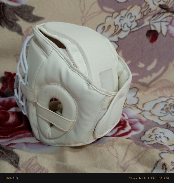 Шлем для каратэ на липучках