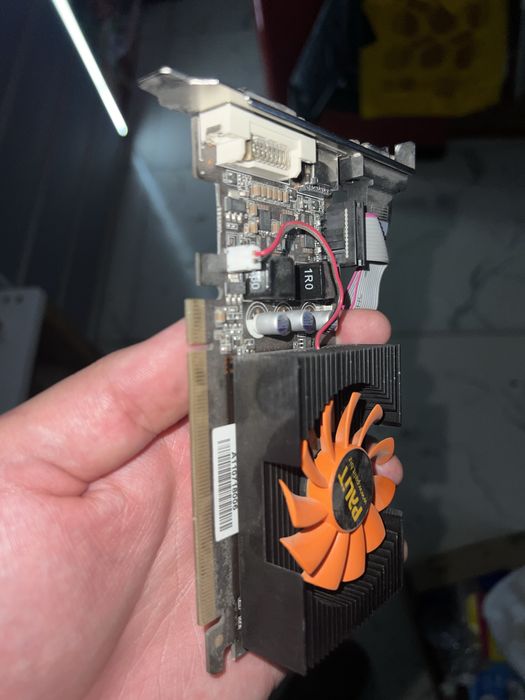 Продам видеокарту gt430 1gb