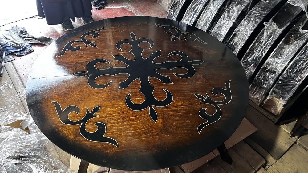 Столы низкие в национальном стиле