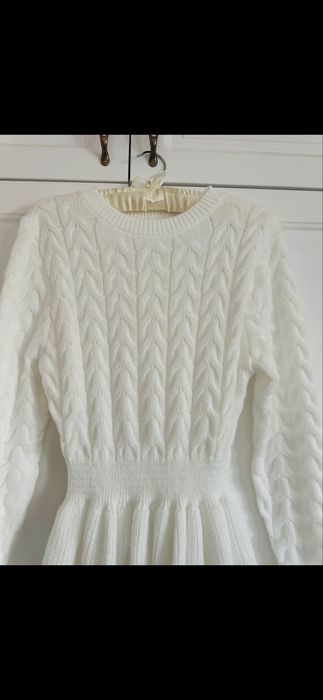 Rochie alba , noua , masura S , usoara din tricot