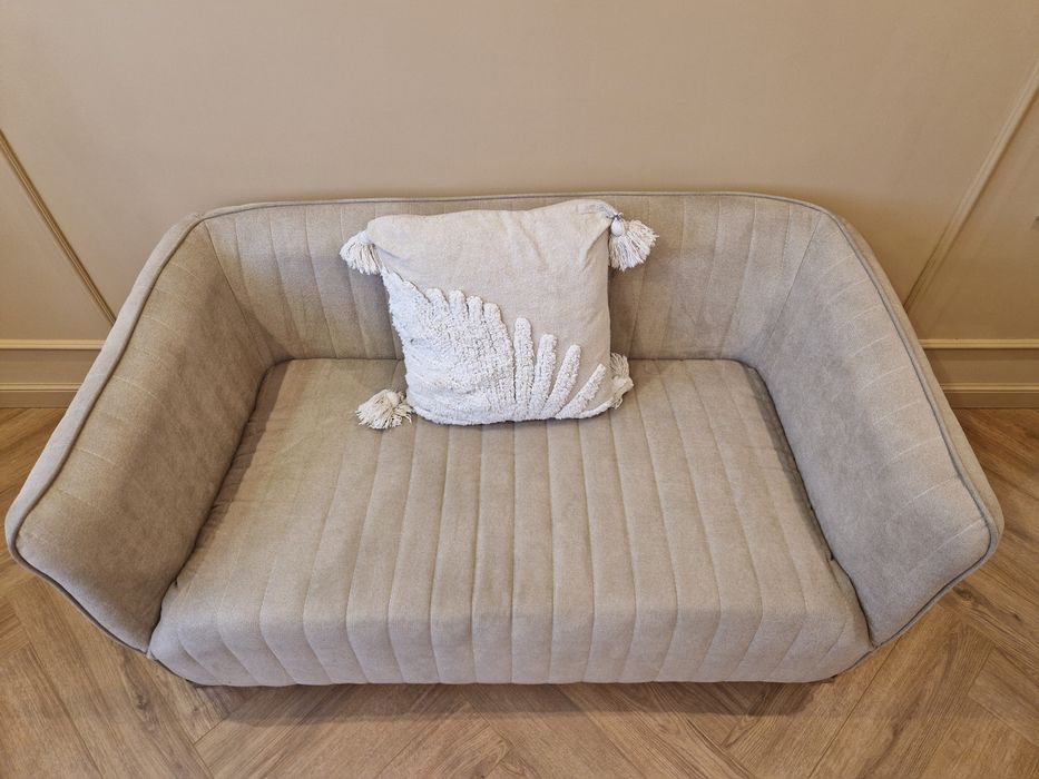 Двуместен диван- нов