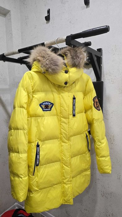 Продам куртку размер s 42.