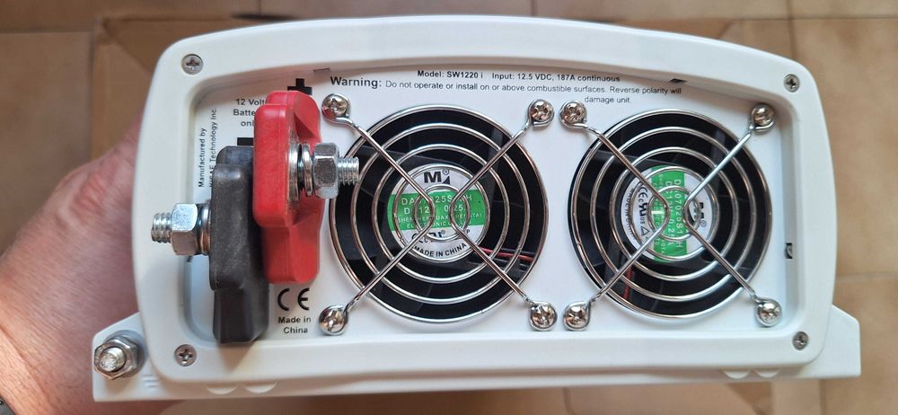 Продавам висок клас инвертор КISАЕ SW1220i - 2000W чиста синусоида