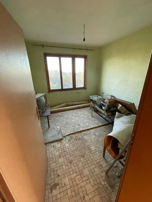 Продавам къща в Брезово