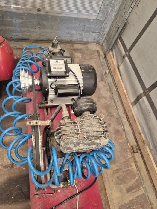 Vând compresor aer 150 l, 3 kw monofazic