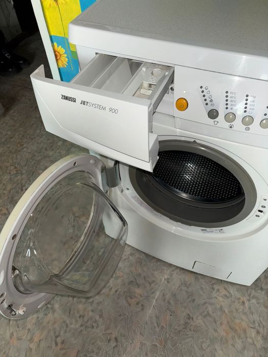 Продам стиральную машинку