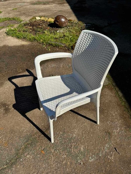 Ратанов бял,градински стол