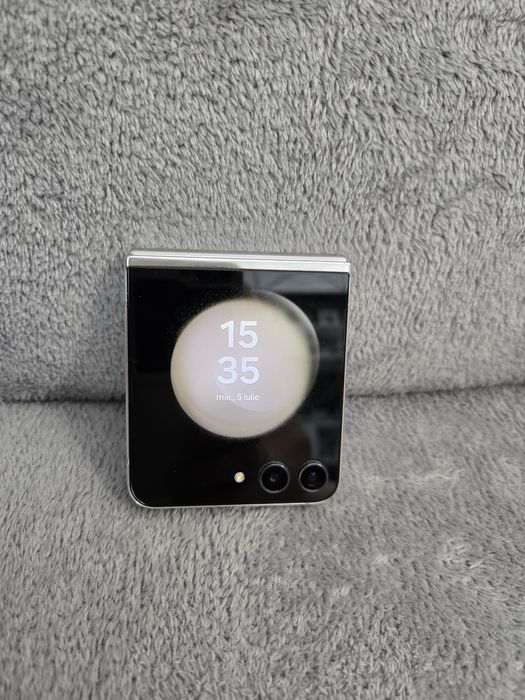 Samsung flip 5 512