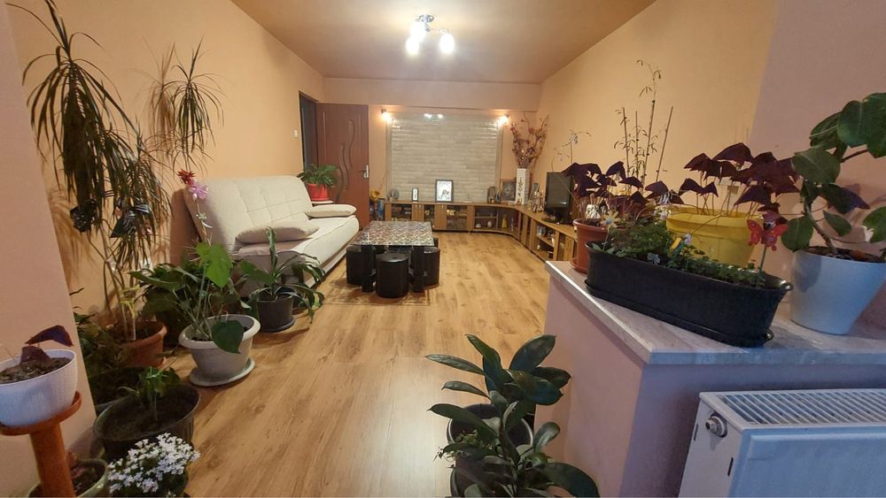 Apartament 4 camere ultracentral Simeria 90 mp