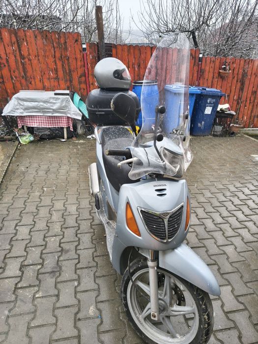 Scuter Honda sh 150 sau variante