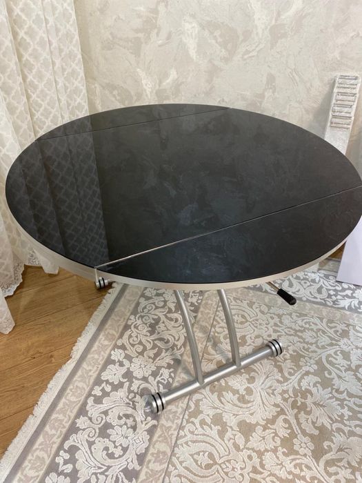 Срочно продам стол