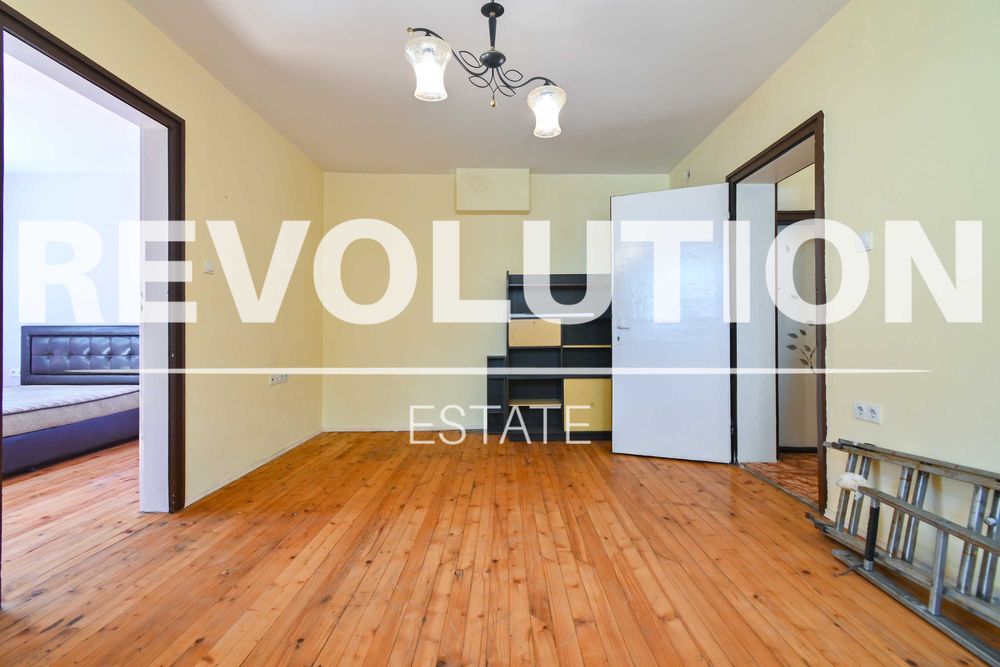 Продава се Етаж от къща в София, Редута - 66 кв.м за 2273 €/кв.м - Снимка #2