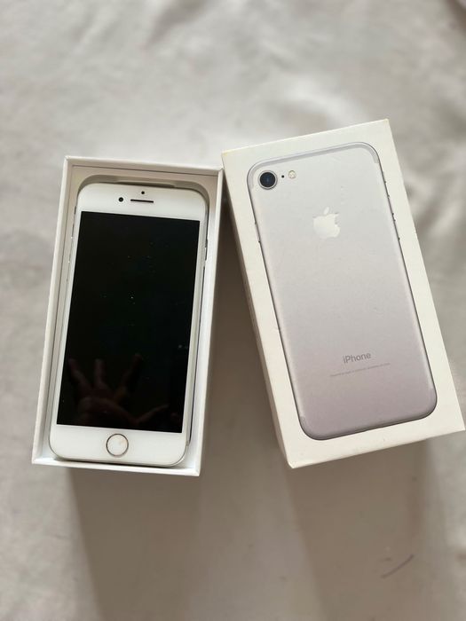 Продаю  iPhone 7