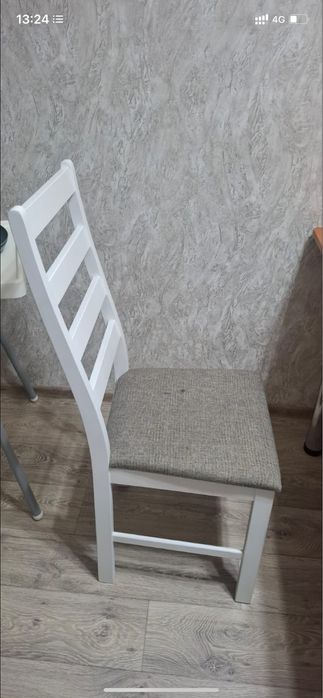 Продам стулья со столом отличном состояний