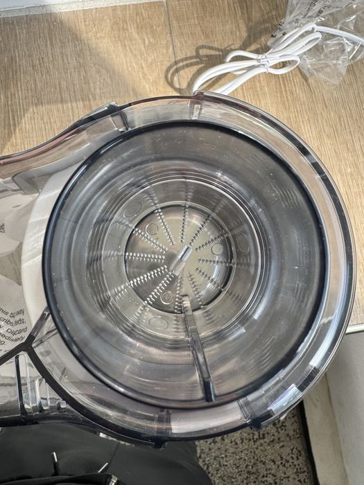 Сокоизтисквачка Moulinex JU3701 Frutelia+ 350W, 2 Скорости, 950 ml Контейнер за Пулпа, Цитрус Преса!