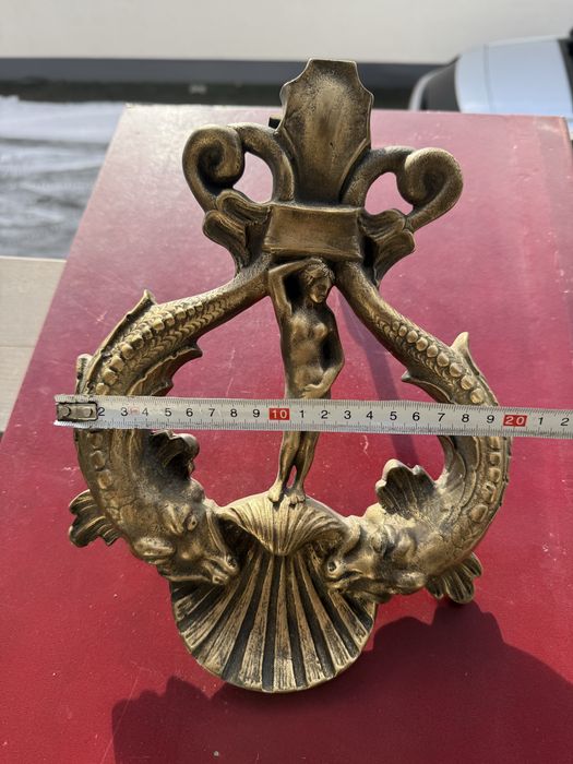 Batator de poarta vechi din bronz