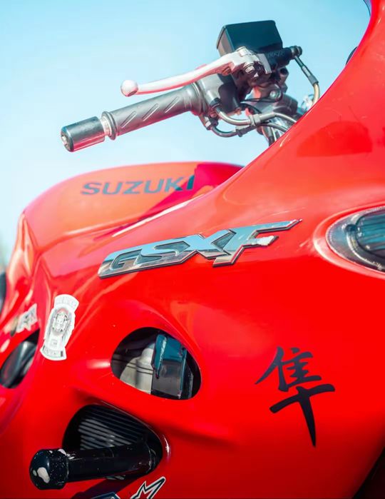 Suzuki gsx600f katana