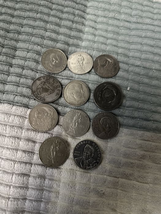 Продаються монеты