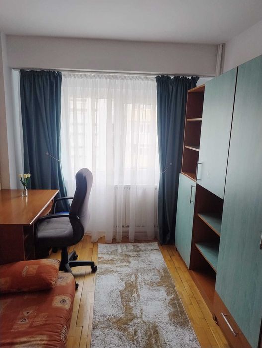 Apartament modern de închiriat - 4 camere,  recent renovat! (zona Tei)