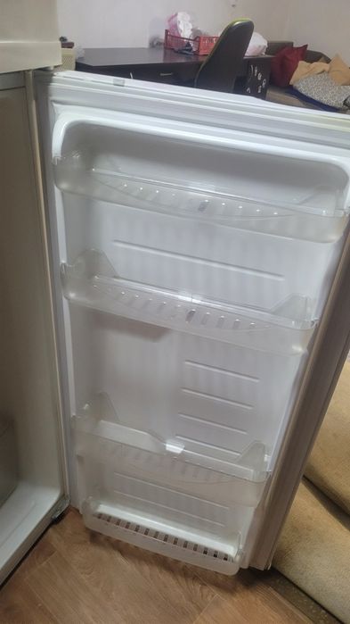 Холодильник daewoo