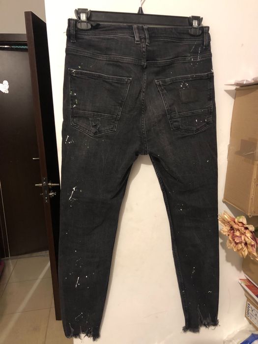 Дънки на марката ZARA