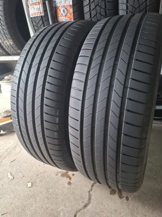 2 Летни гуми Бриджстоун 215/55/17 ДОТ23 6.5мм