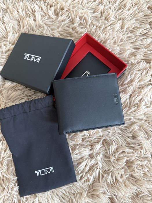 Мъжко кожено портмоне Tumi